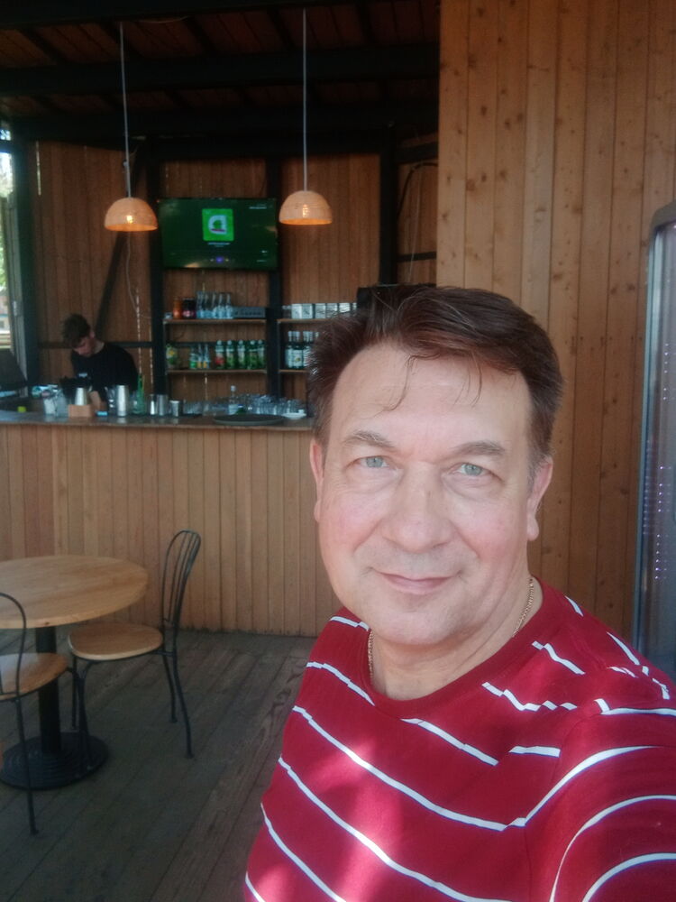  52644915  Sergei, 56 ,    -