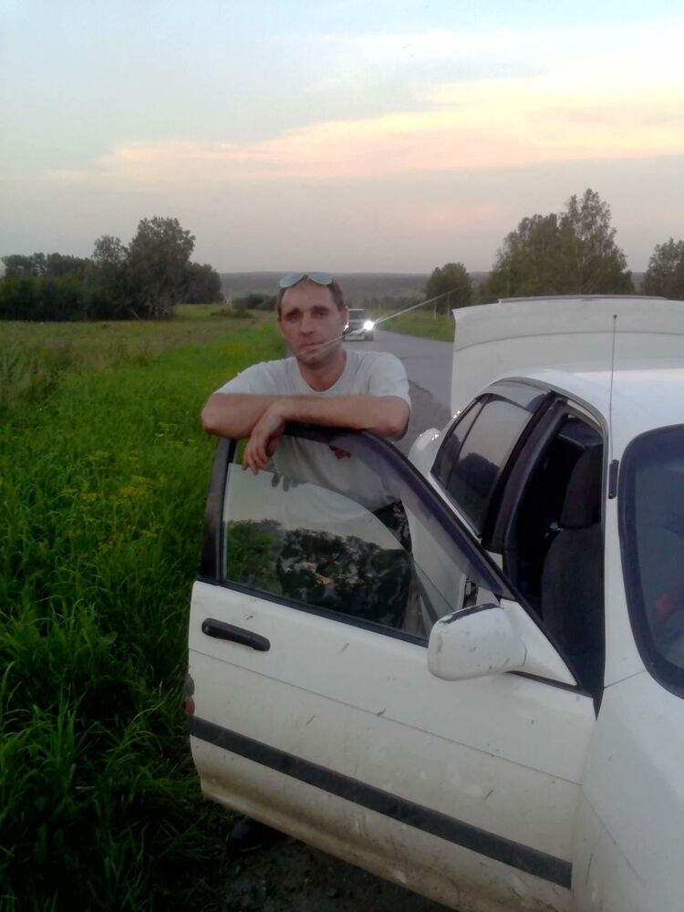  48977455  Vladimir, 46 ,    