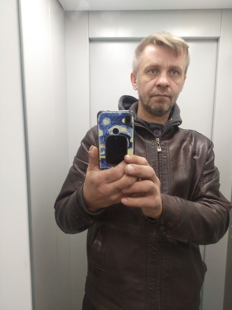 30228075  , 52 ,    