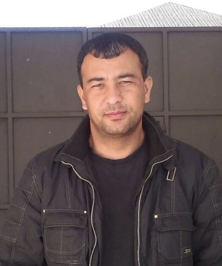  50125015  RUSTAM, 44 ,    