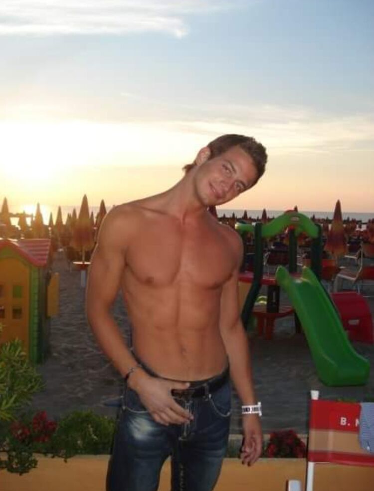  ,   Alex, 30 ,   ,   , c , 