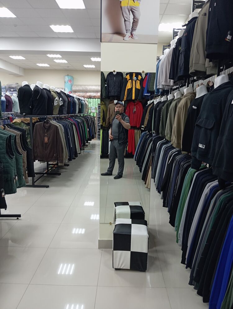  42725805  Furkat, 35 ,    