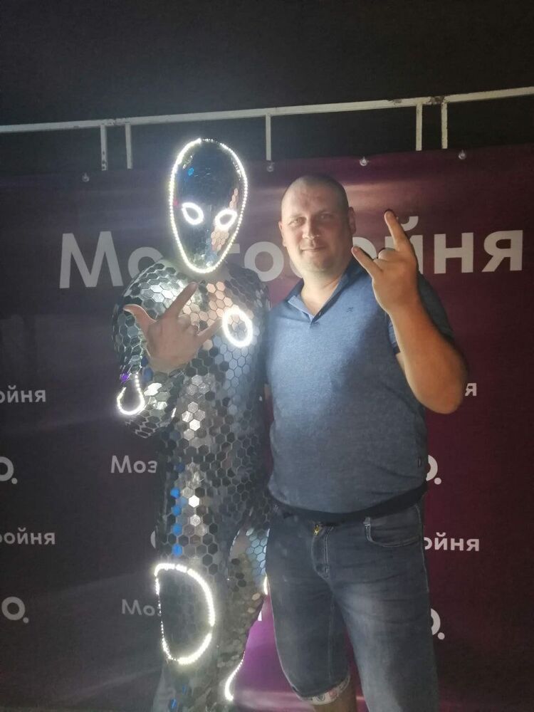  32438755  , 40 ,    