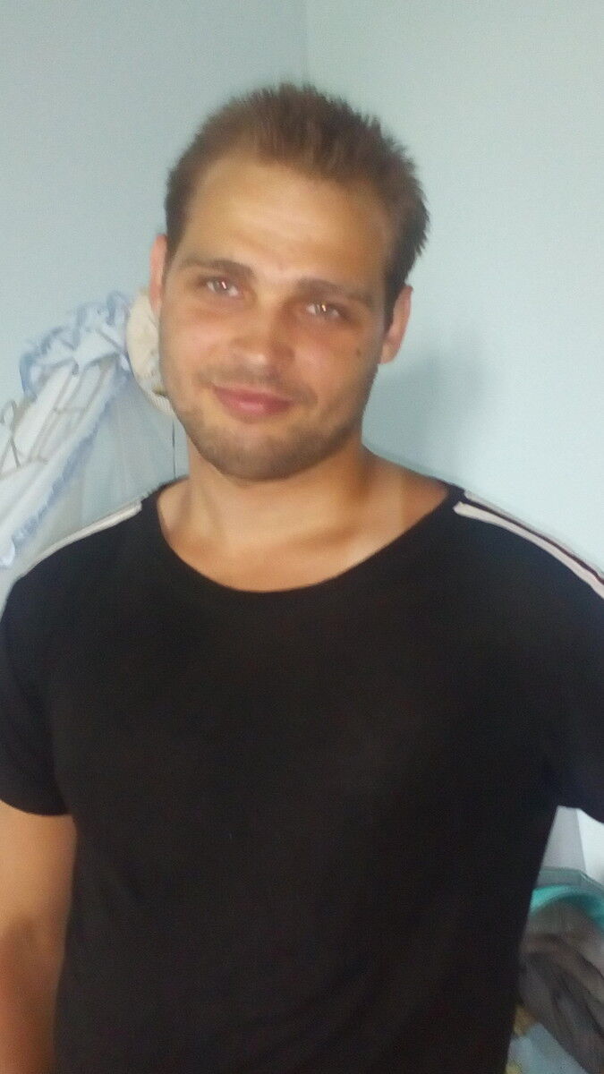  ,   Denis, 35 ,   
