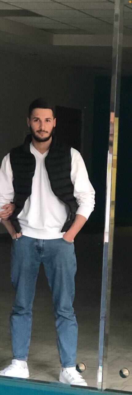  33445805  Vardan, 22 ,    