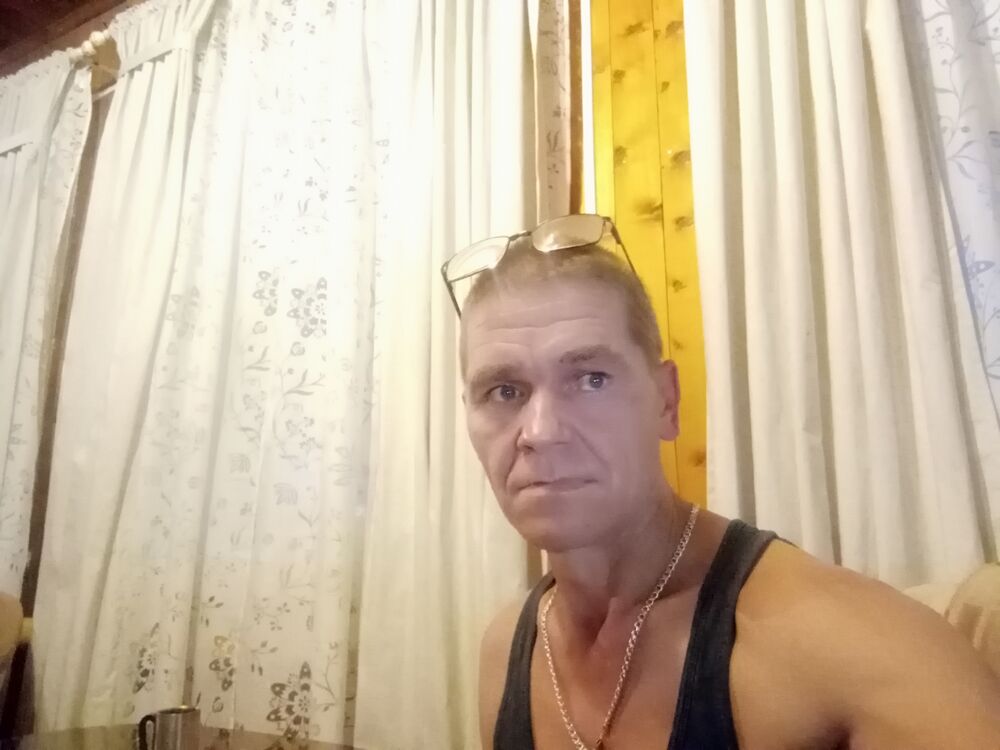  23978905  Sergei, 51 ,     