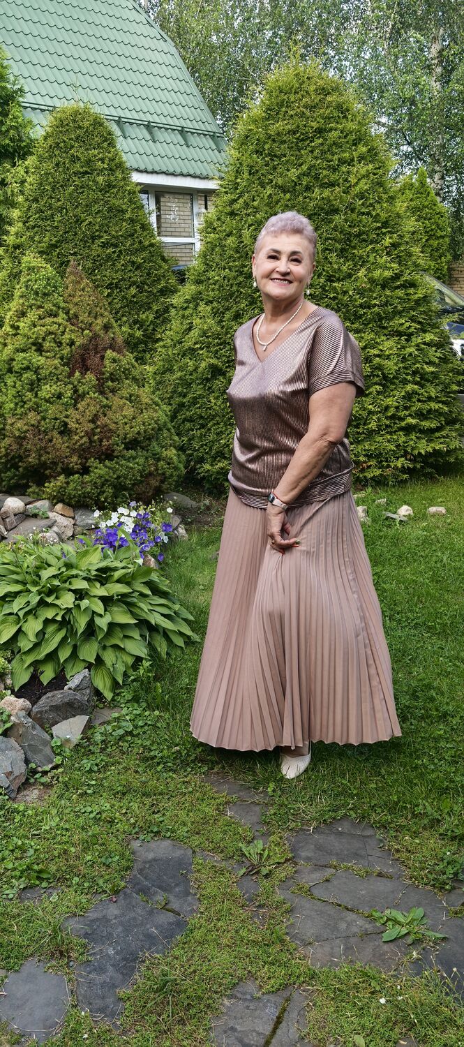  53806325  Irina, 62 ,    