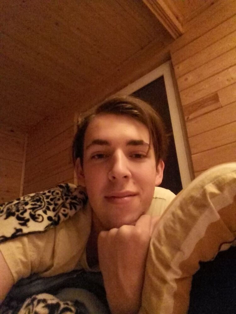  22417445  Artem, 26 ,    