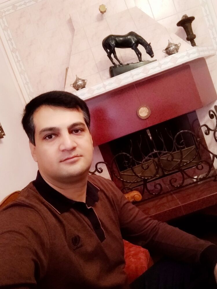  ,   Amir, 44 ,  