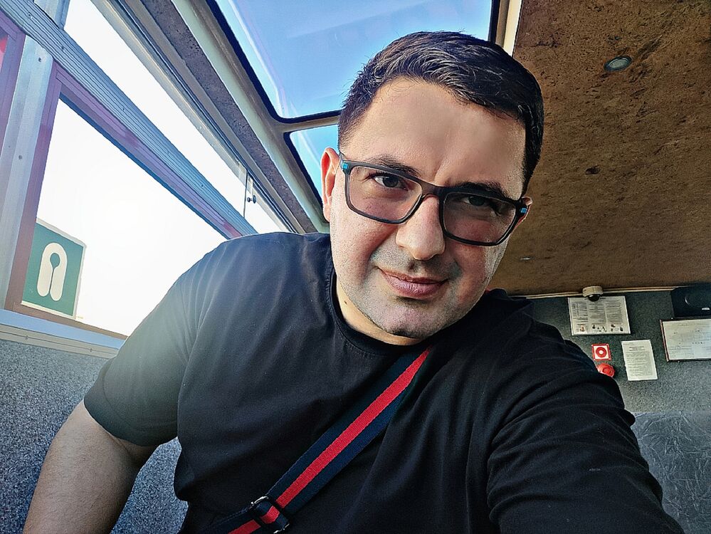  46384335  Evanohin, 38 ,    