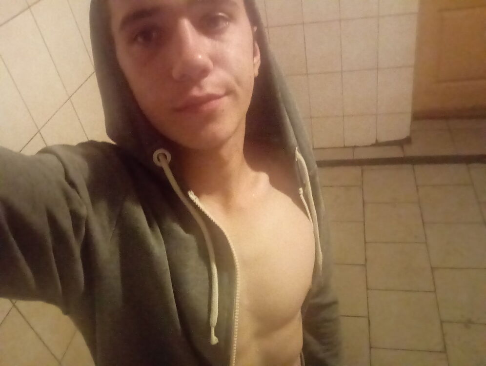  14424015  Alexey, 27 ,    --