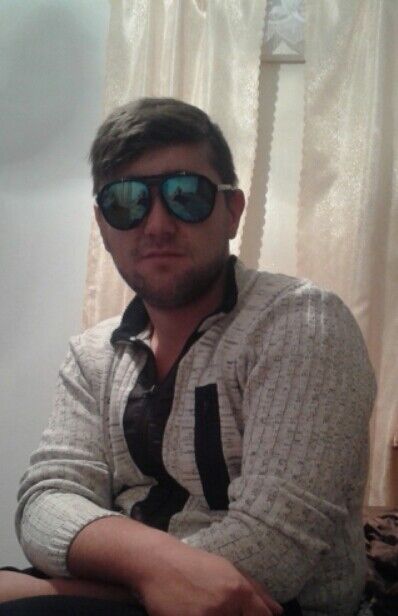  6355395  Petro, 34 ,    