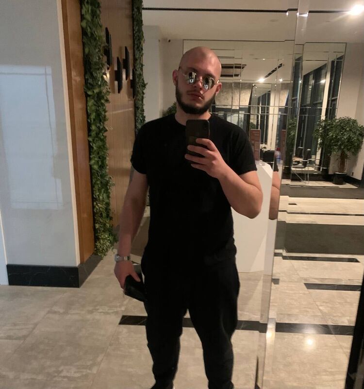  ,   Salvatore, 27 ,   ,   , c 