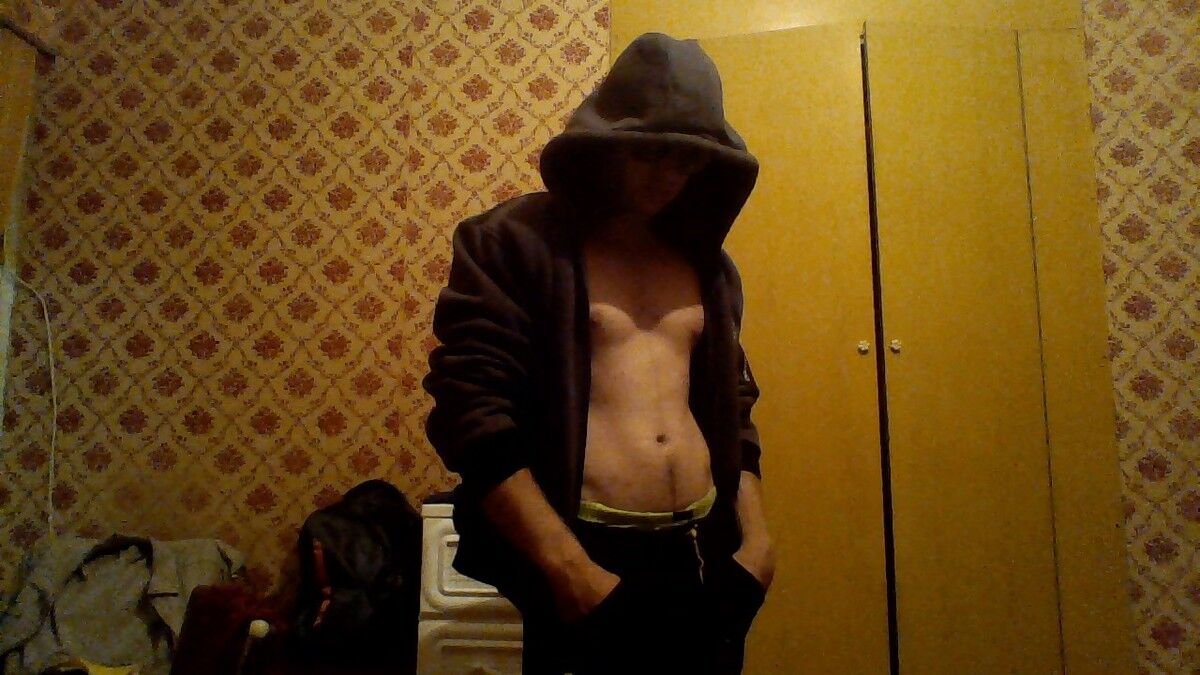 6329125  Val, 32 ,    