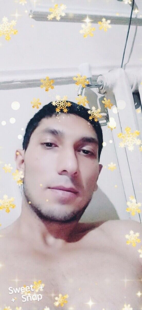  20839745  Mustafo, 33 ,    