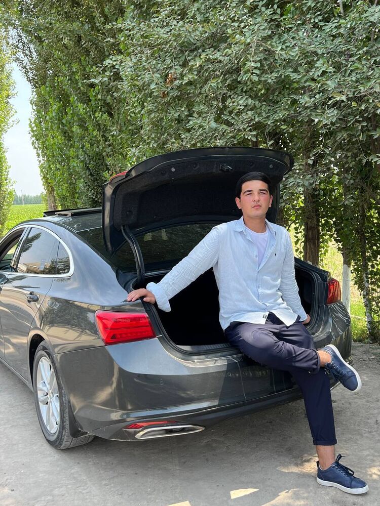  53292545  Jamshidbek, 19 ,    