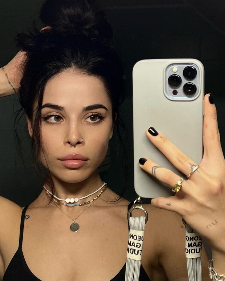  -,   , 22 ,   ,   