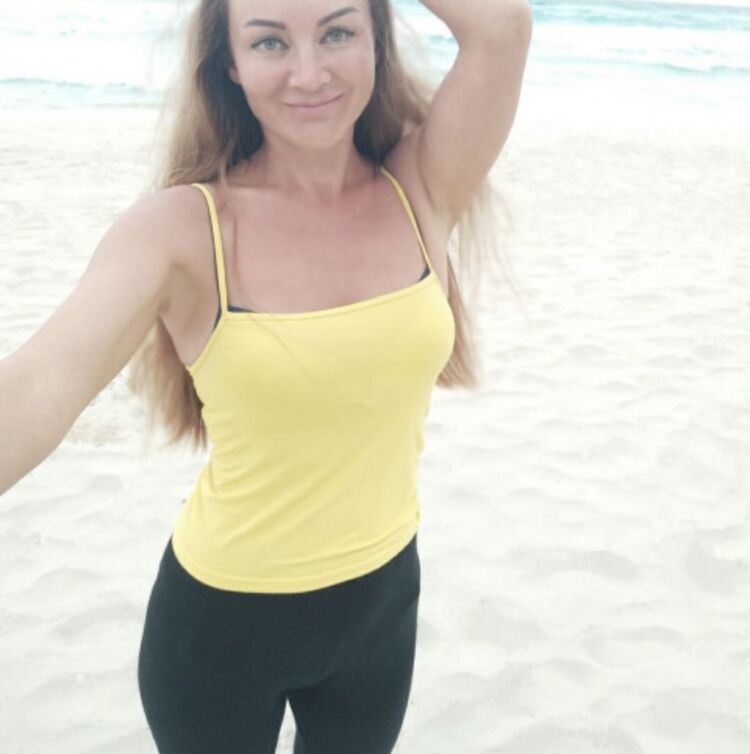  32855165  Natali, 51 ,    