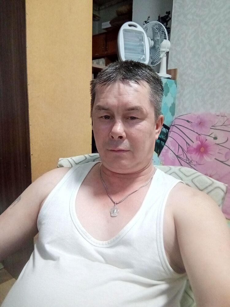  51897925  Vladislav, 46 ,    