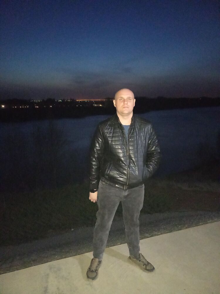  33486095  , 39 ,    