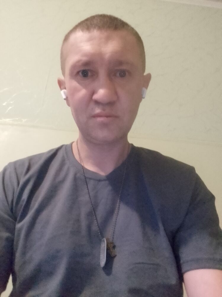  47689945  Oleg, 39 ,    