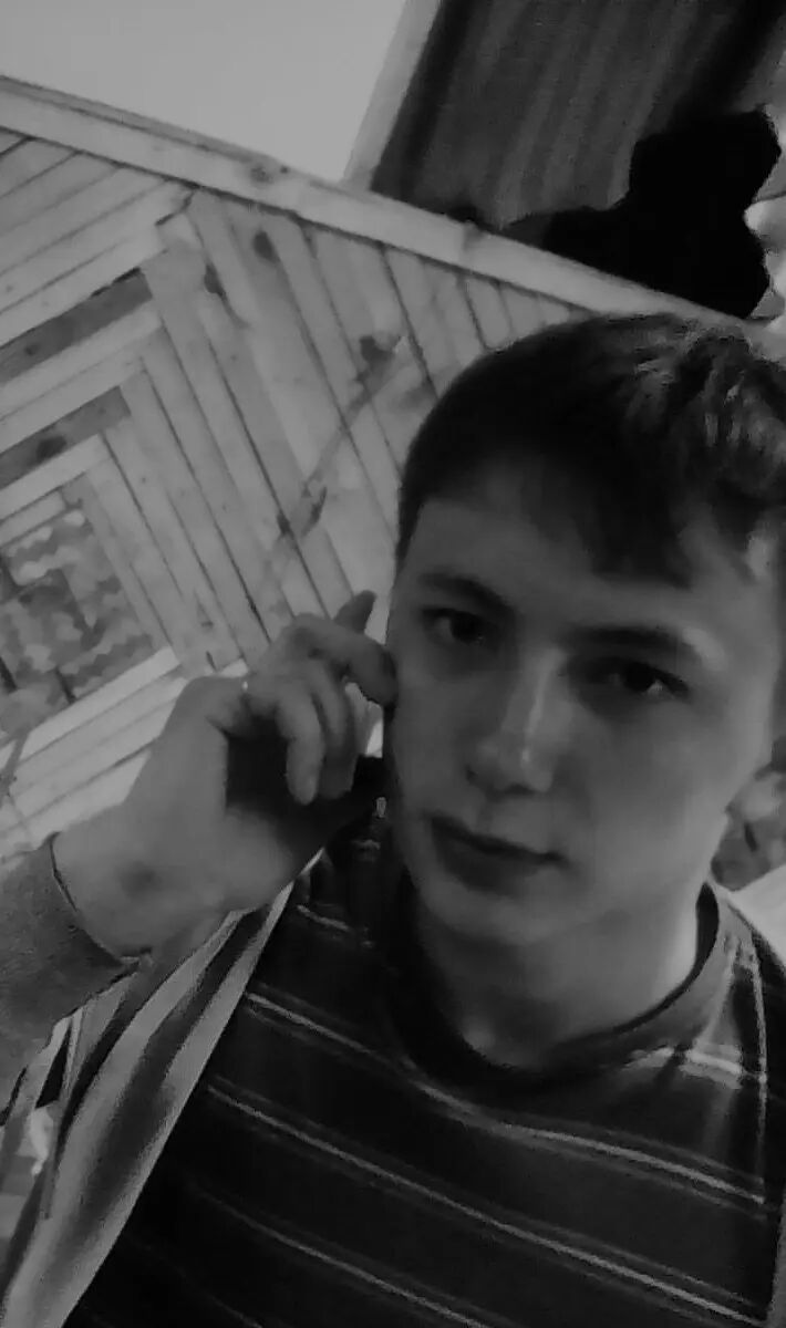  43558115  Davlet, 28 ,    