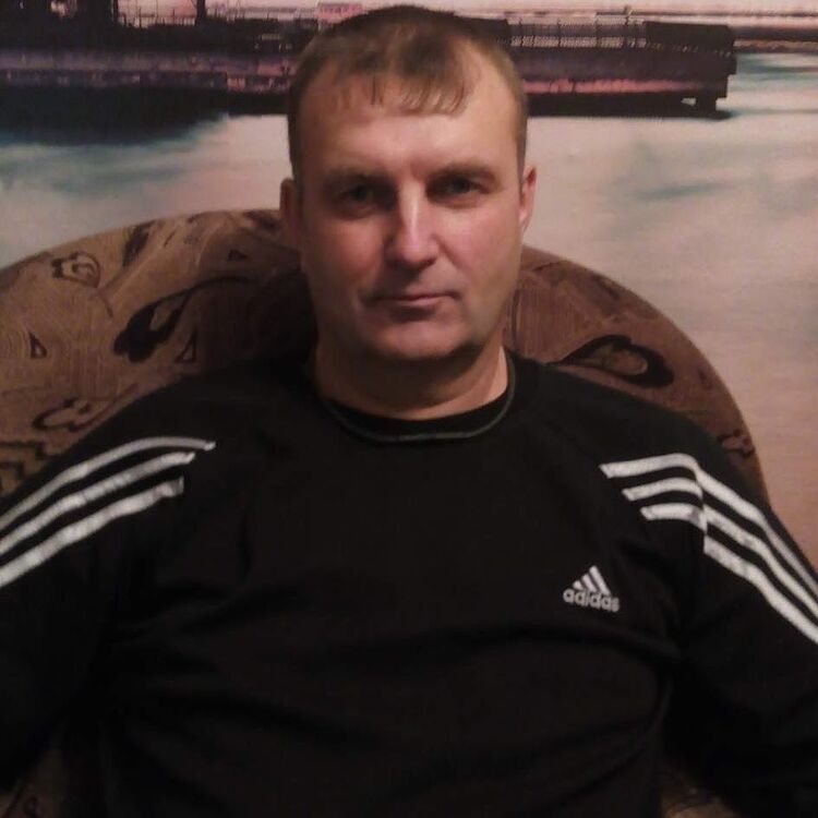  10929485  Slava, 47 ,    