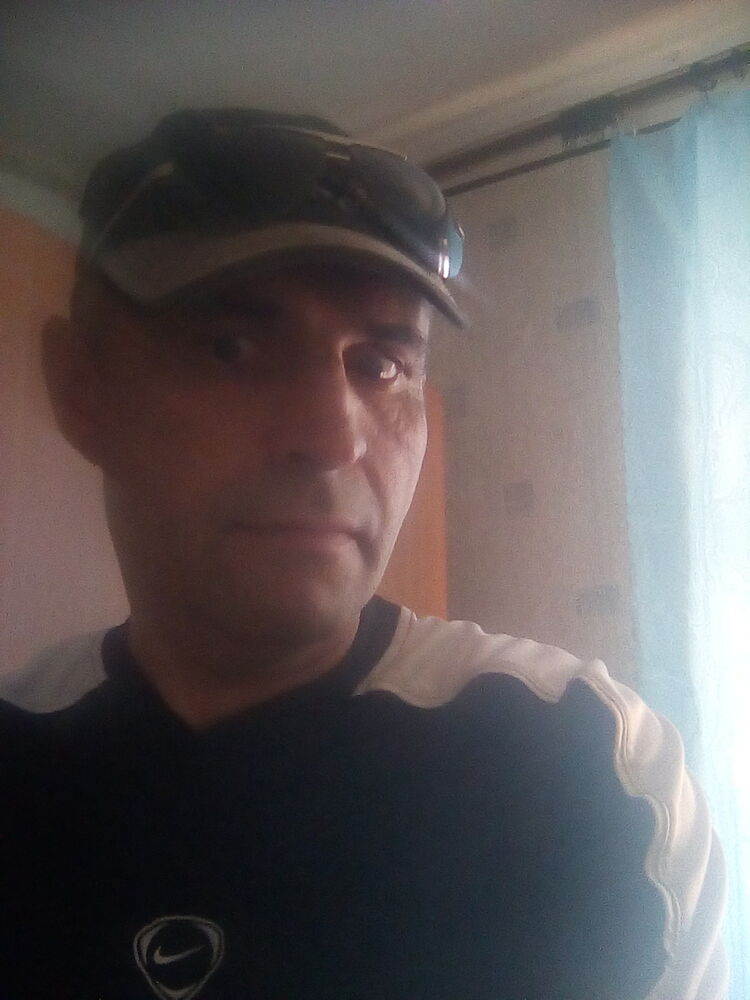 16267405  Serj, 48 ,    