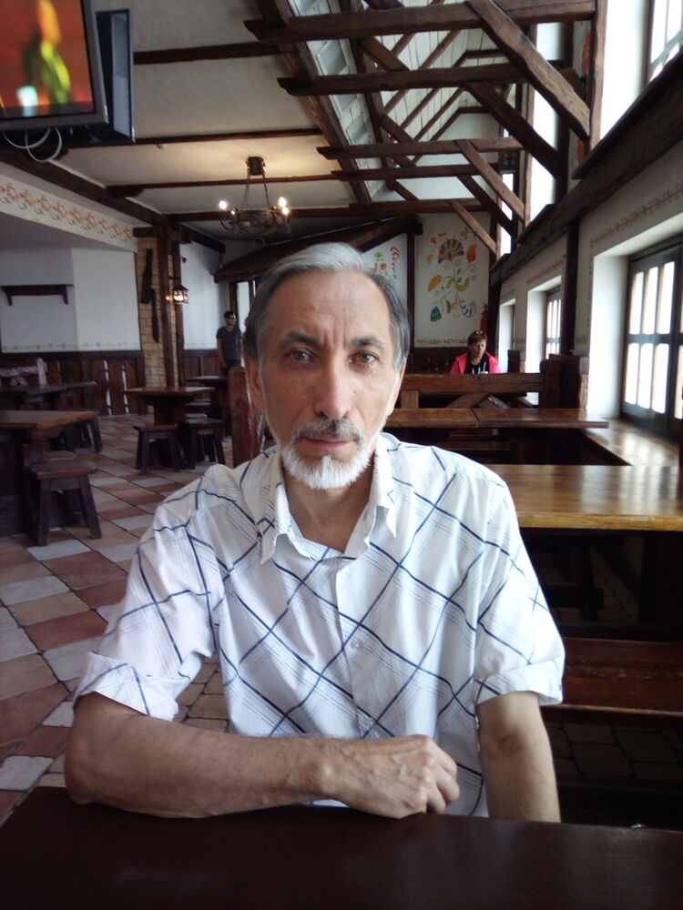  14728785  Vlad, 67 ,    