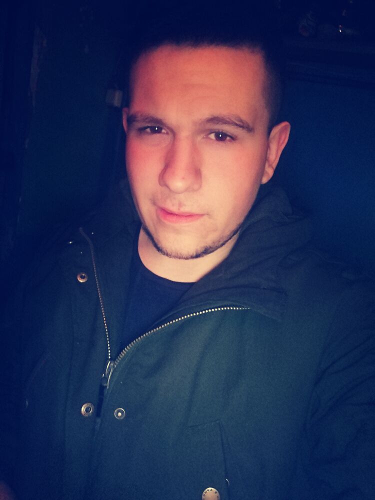  27034935  Anatoly, 24 ,    