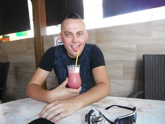  10180465  Csaba, 34 ,    