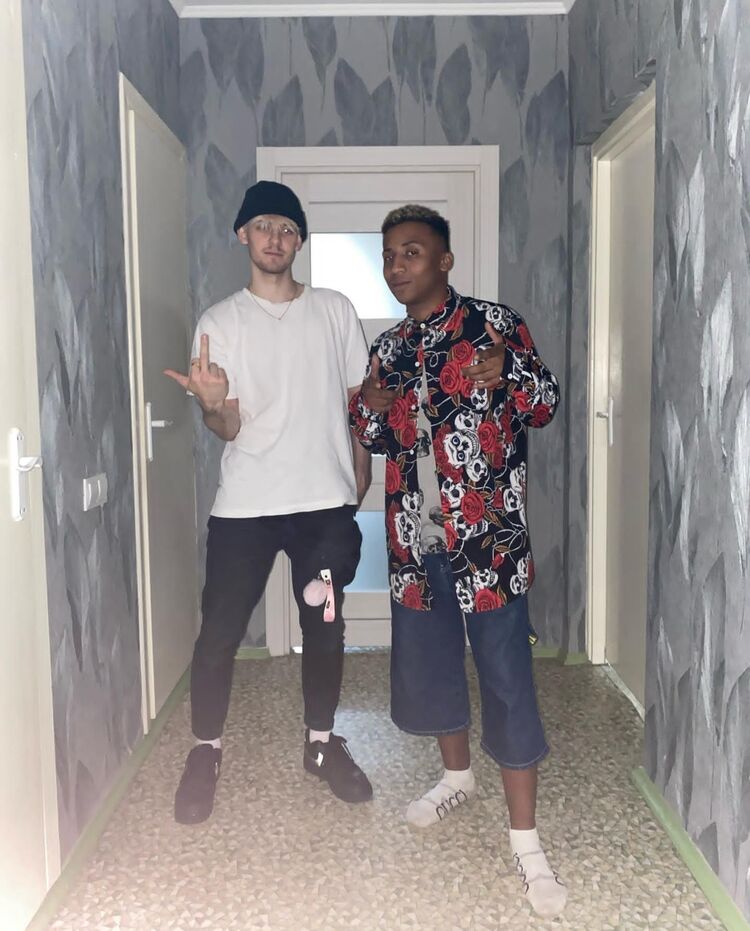  ,   , 24 ,  