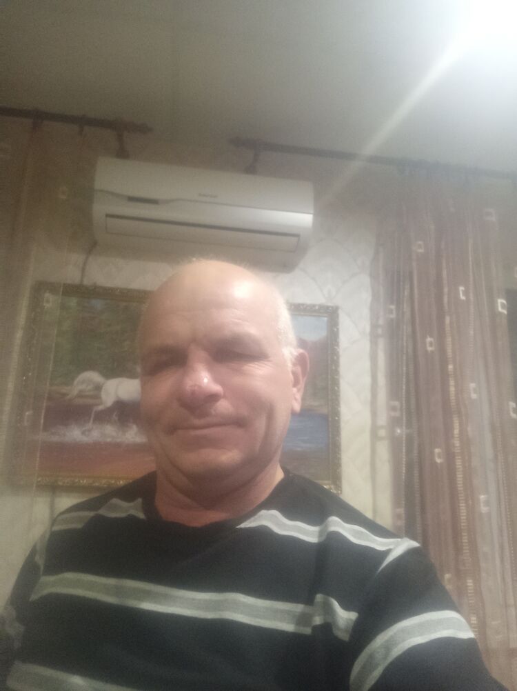  22746405  Aleksander, 58 ,    
