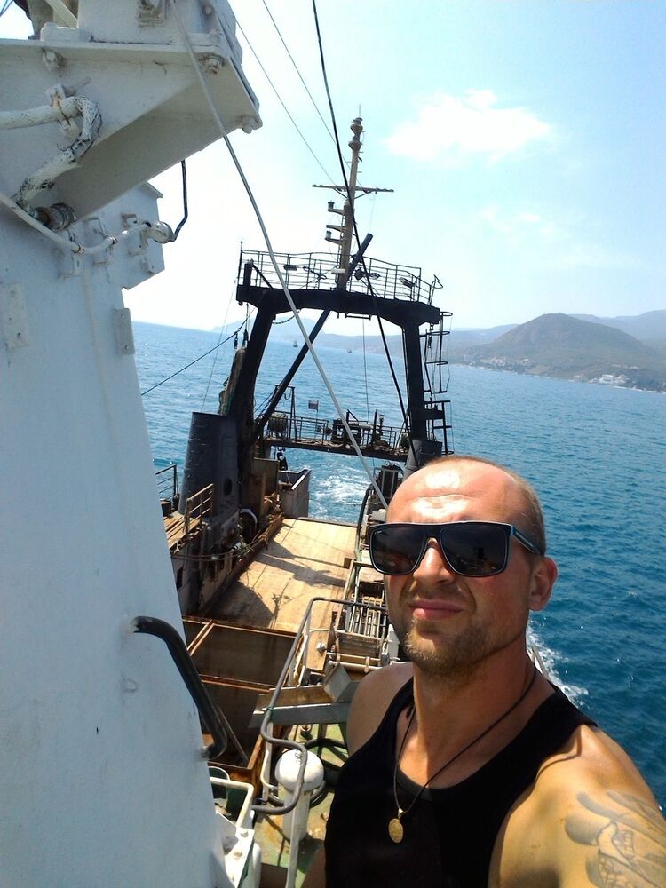  ,   Alex, 40 ,   