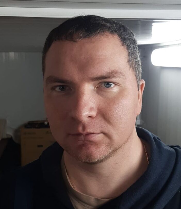  ,   Sergio, 40 ,   ,   , c 
