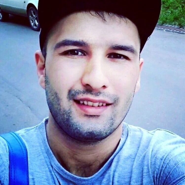  26481655  Kamil, 33 ,    