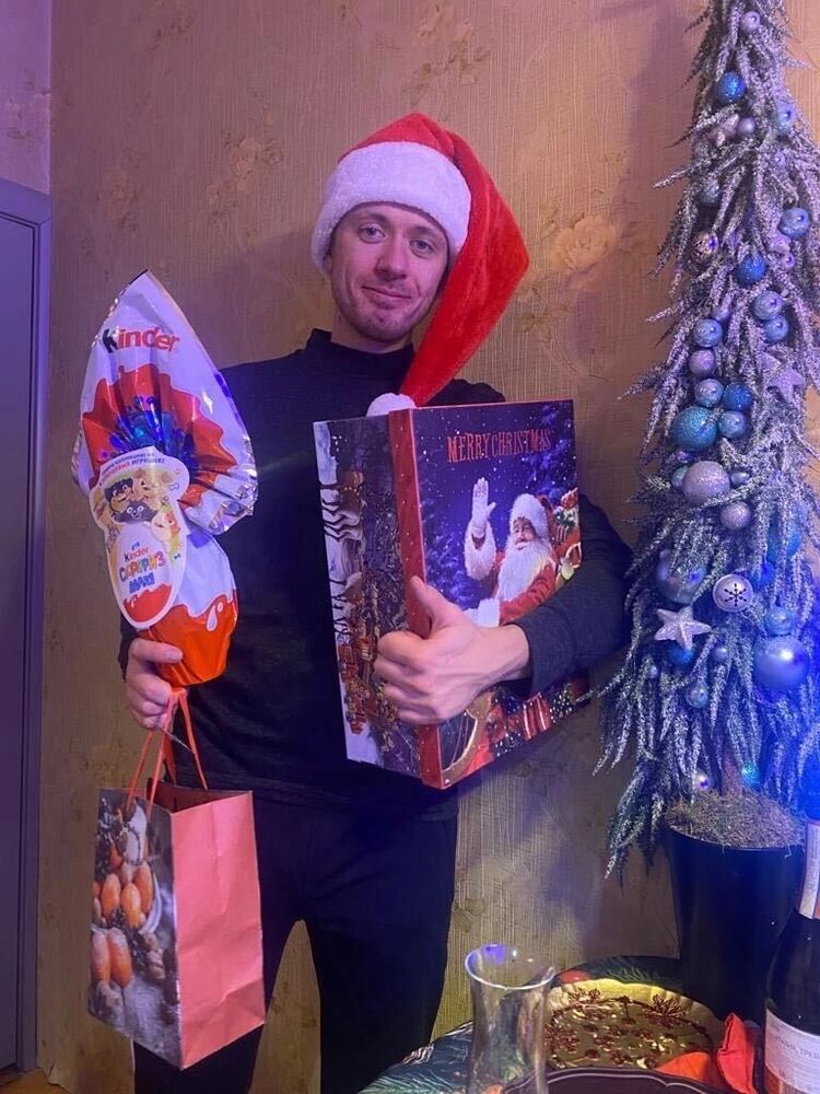  52717035  ExstaZ, 27 ,    