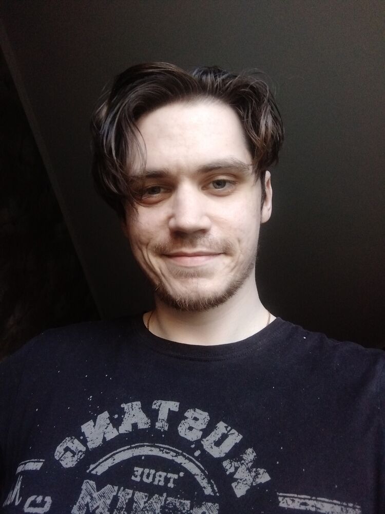  27010225  Igor, 30 ,    -