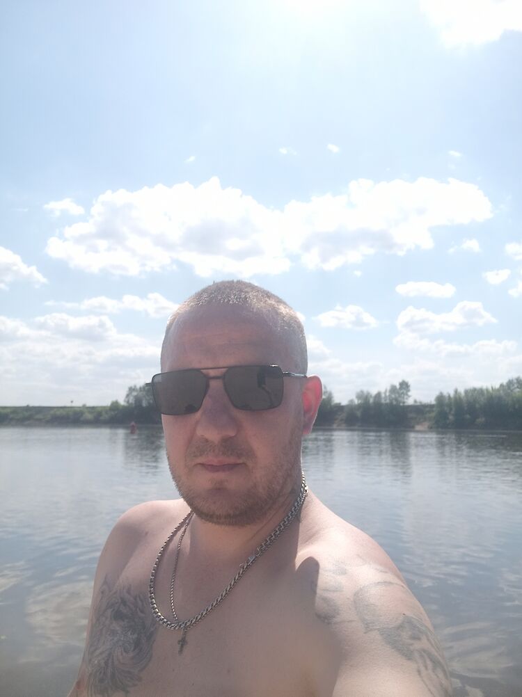  51885875  , 39 ,    
