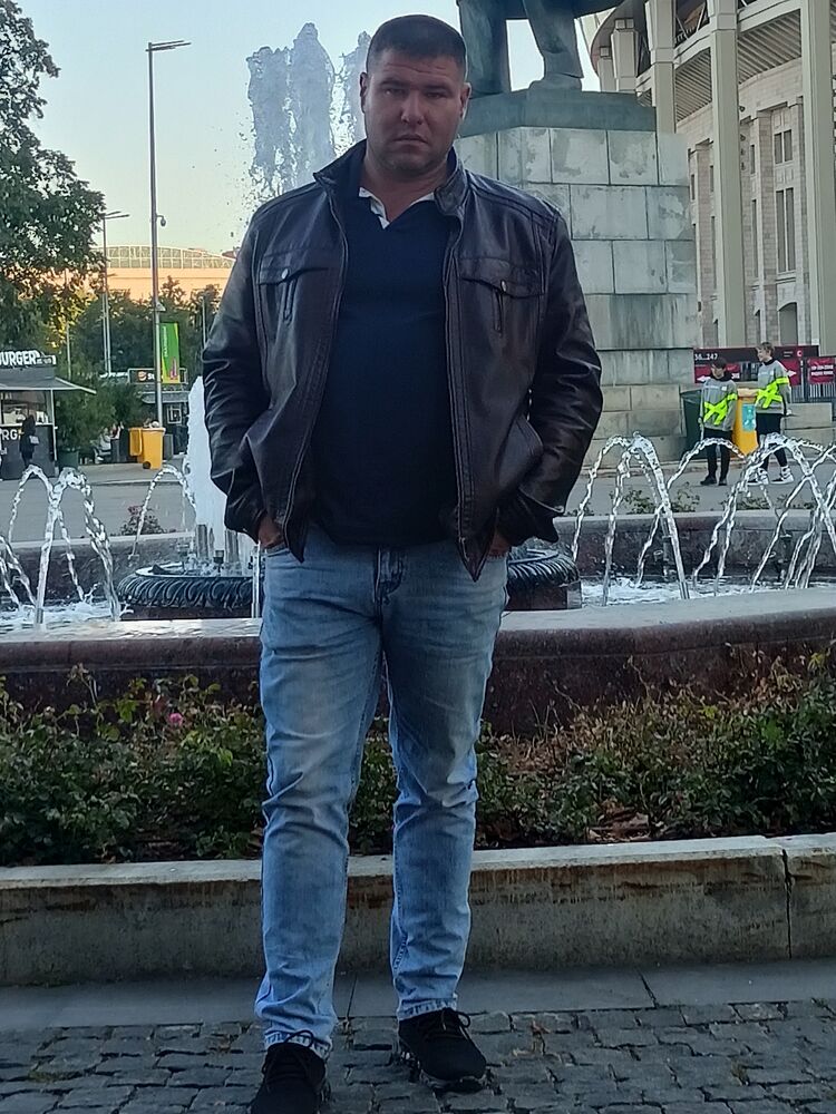  ,   Alexey, 41 ,   c , 