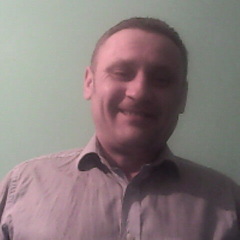  6889995  VASIL, 49 ,    