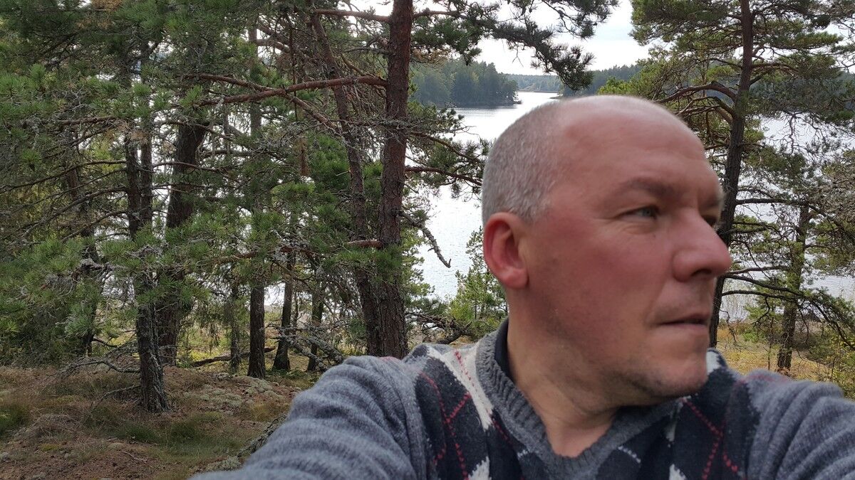  8759045  Igor, 49 ,    