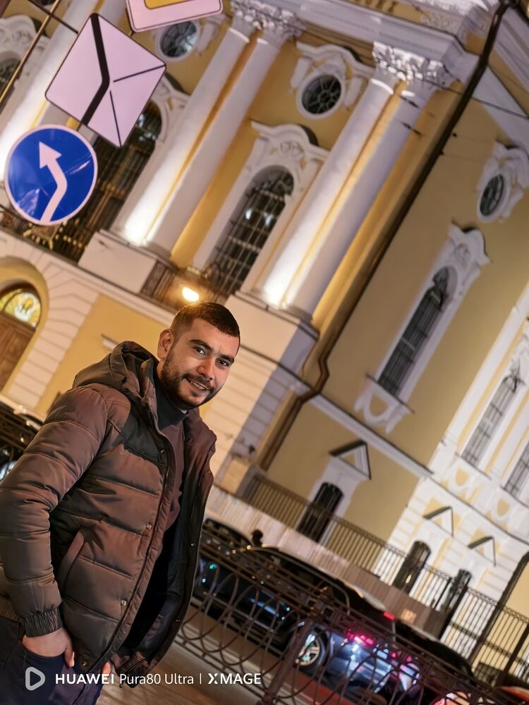  54705295  Vugar, 28 ,    -