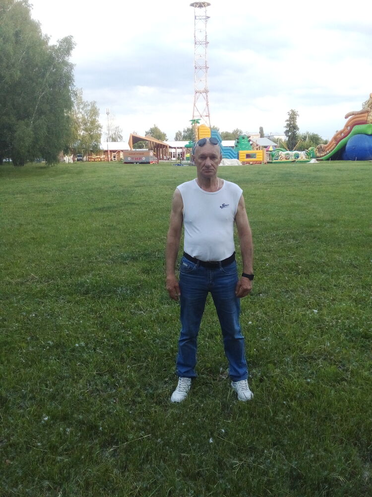  44240635  , 63 ,    