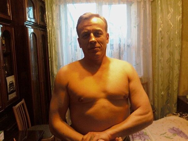  5921155  Dima, 51 ,    