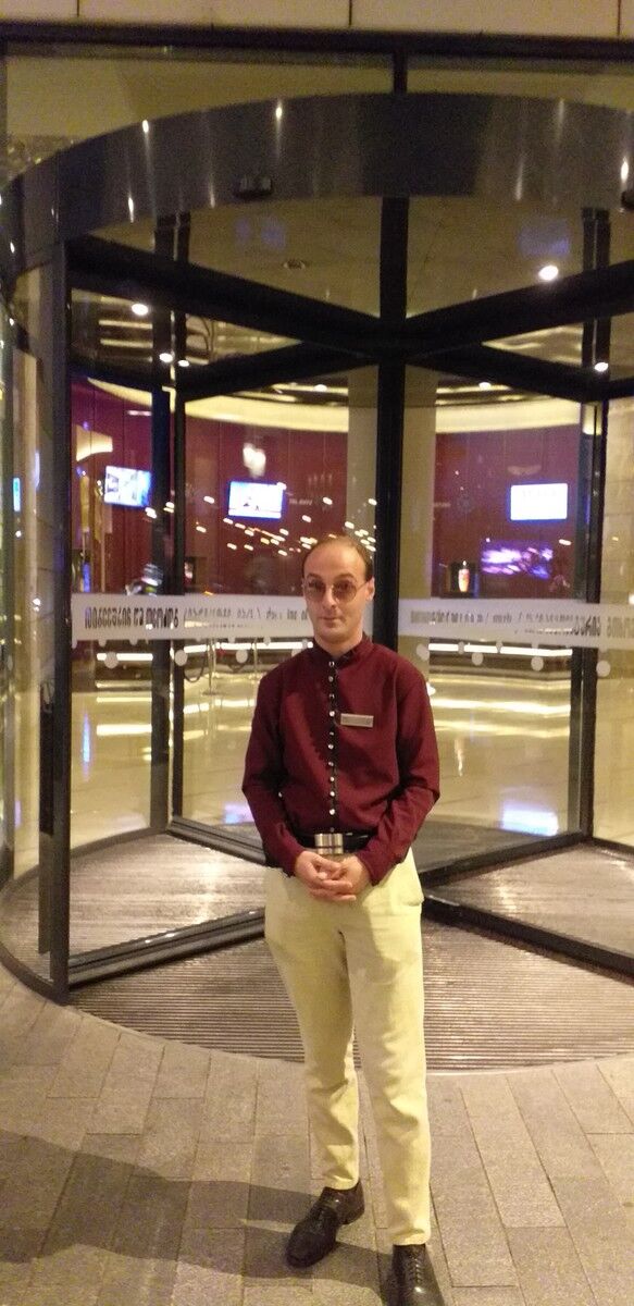  19007275  Caruso, 38 ,    