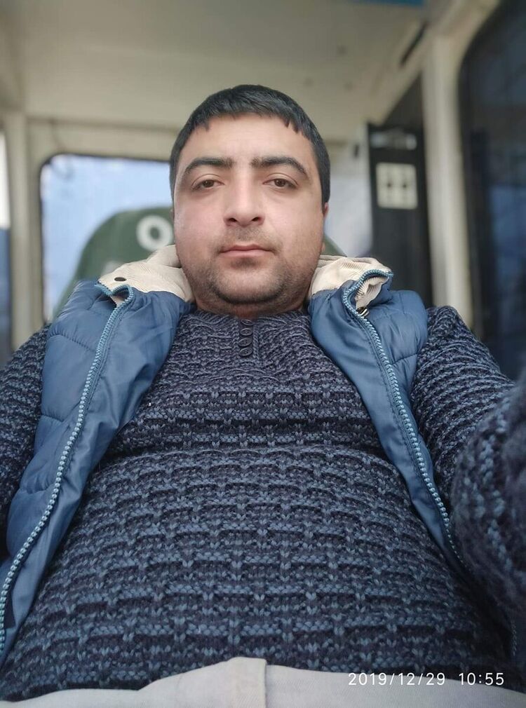  20048685  Fuad, 41 ,    