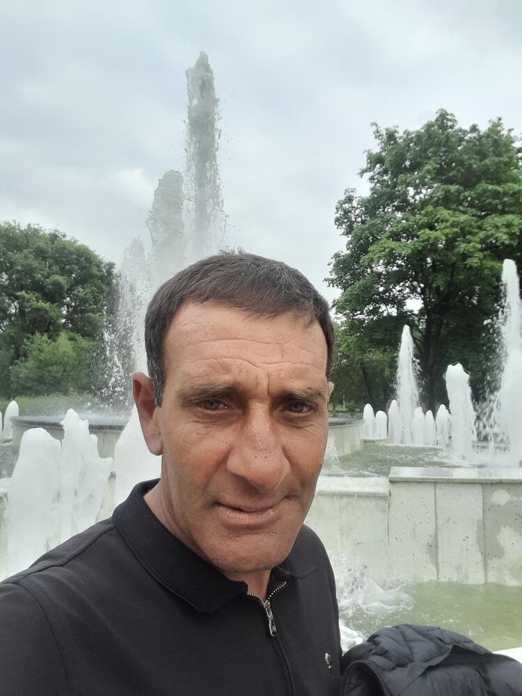 ,   Karen, 46 ,   ,   