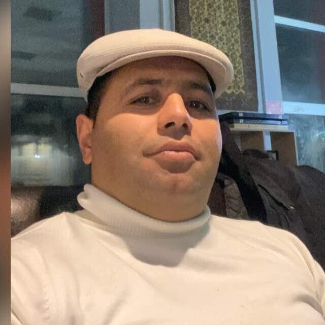  52823995  Ali, 40 ,    