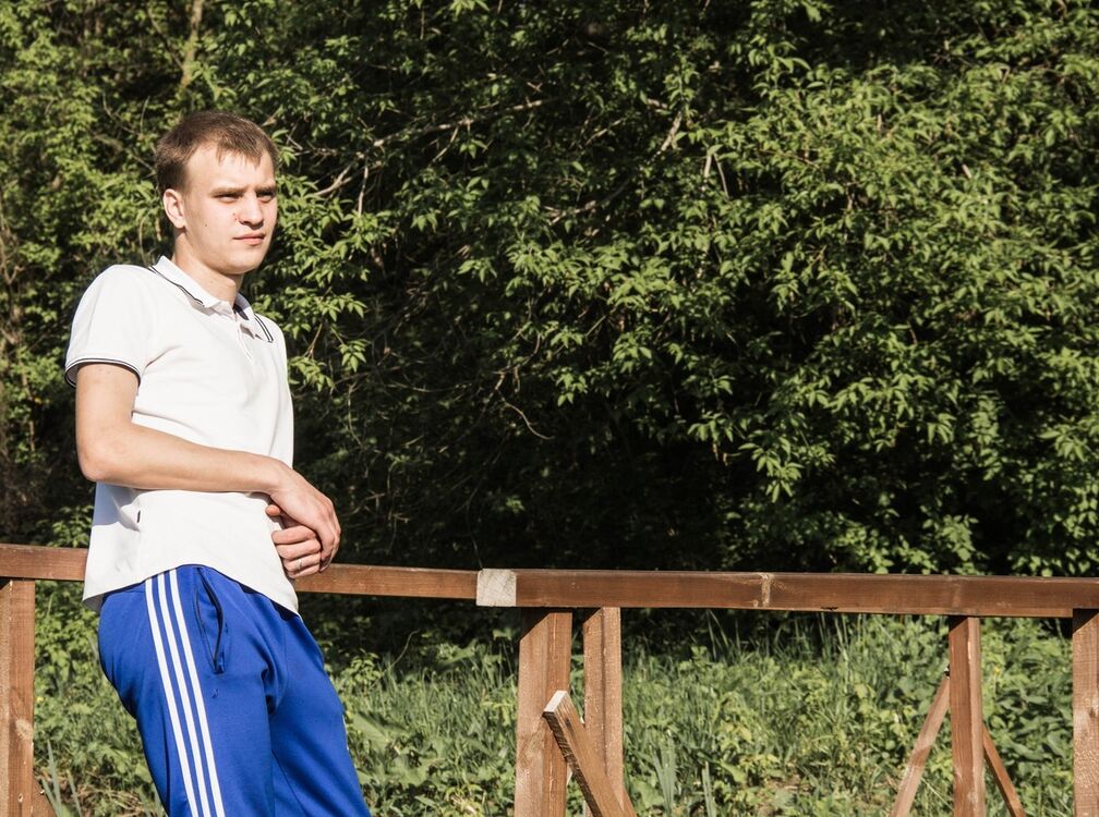  8449565  Denis, 33 ,    